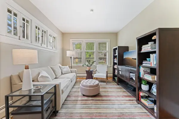 586 Ashland AVE #2, Saint Paul, MN 55102