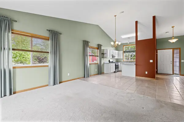 400 Schuller CT, Dundas, MN 55019