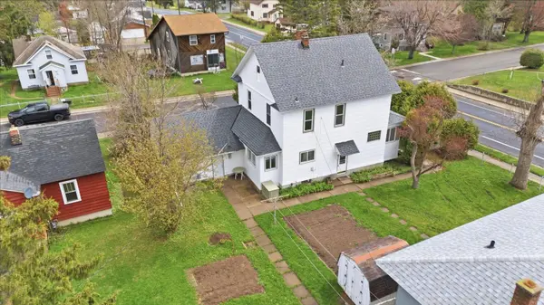 825 Fayal Rd, Eveleth, MN 55734