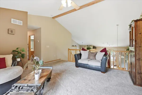 729 Hidden LN, New Richmond, WI 54017