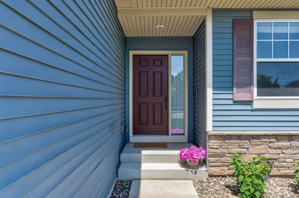 8306 63rd ST S, Cottage Grove, MN 55016