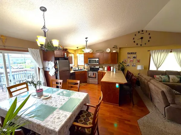 4294 Auburn AVE S, Fargo, ND 58104