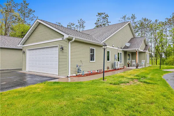 914 Cart Way LN, Hinckley, MN 55037