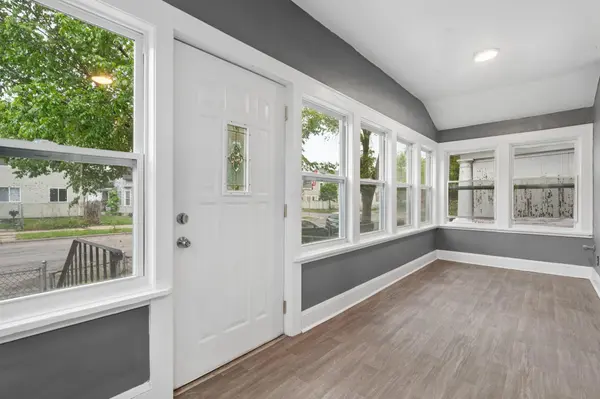 731 Thomas AVE, Saint Paul, MN 55104