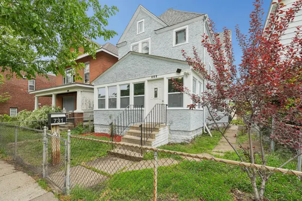 731 Thomas AVE, Saint Paul, MN 55104