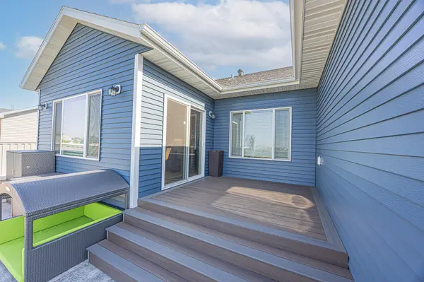 6969 Golden Valley Pkwy S, Fargo, ND 58104