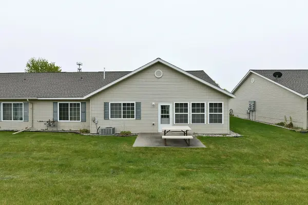 426 30th ST N, Moorhead, MN 56560