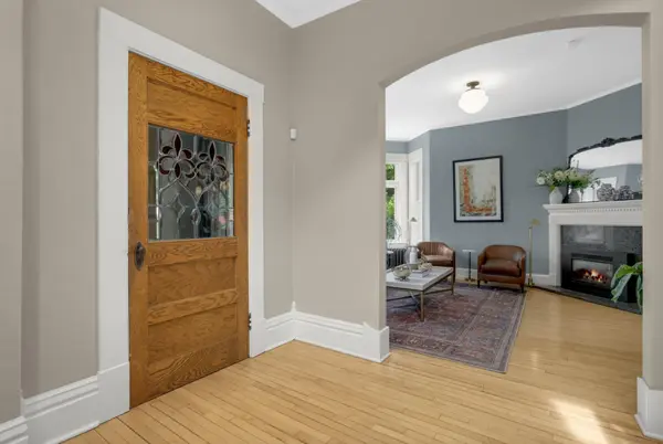 2116 Lincoln AVE, Saint Paul, MN 55105
