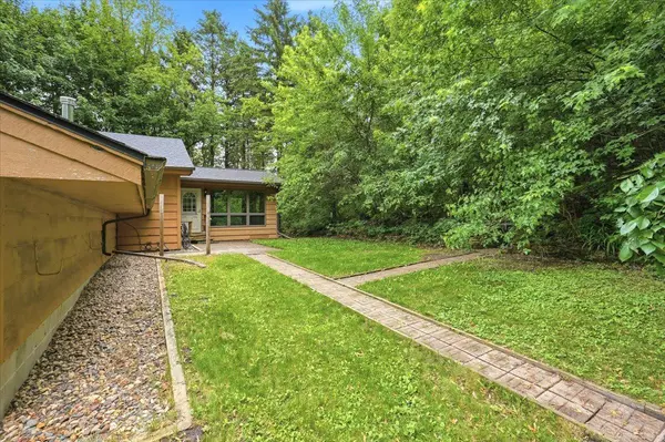 W10417 County Road FF, River Falls, WI 54022