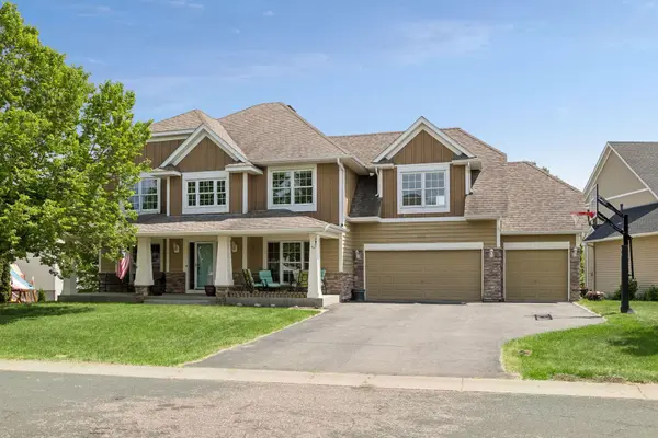 3742 Crosscliffe PATH, Rosemount, MN 55068