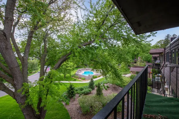 205 Barry AVE S #320, Wayzata, MN 55391
