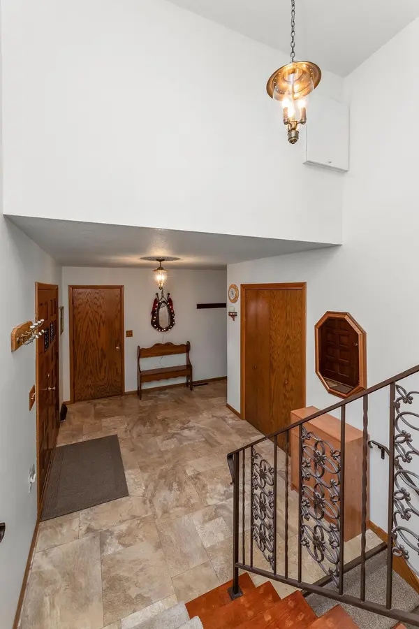 1501 16th AVE S, Fargo, ND 58103