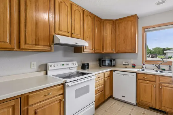 608 E Welco DR, Montgomery, MN 56069