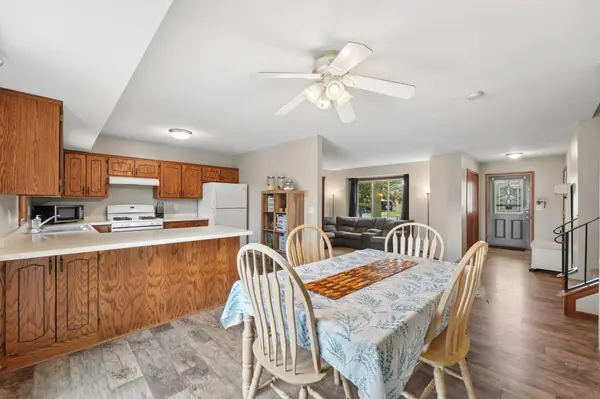 6096 Kalland CIR NE, Albertville, MN 55301