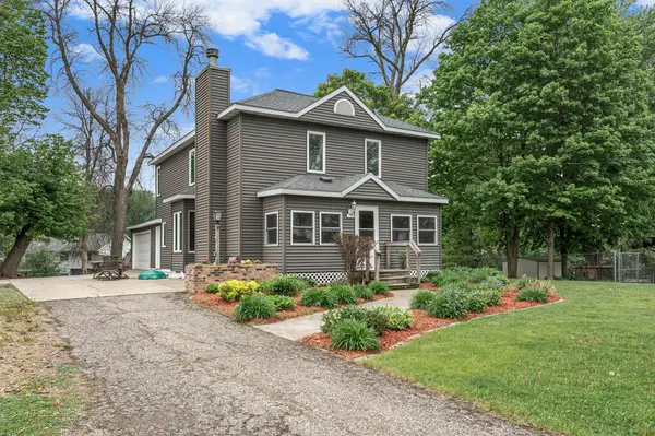 1636 Saint Paul RD, Owatonna, MN 55060