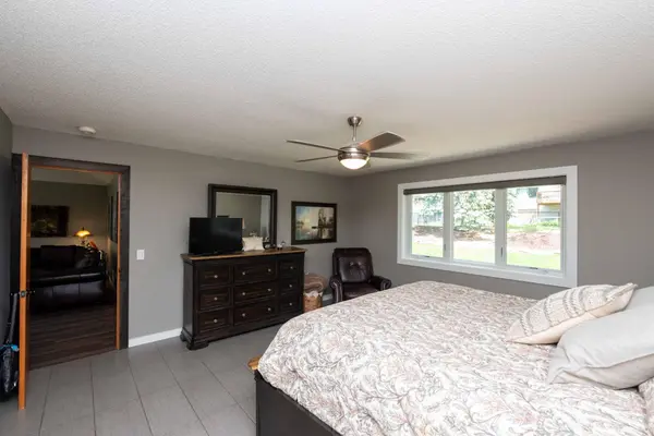 9343 Hillside TRL S, Cottage Grove, MN 55016