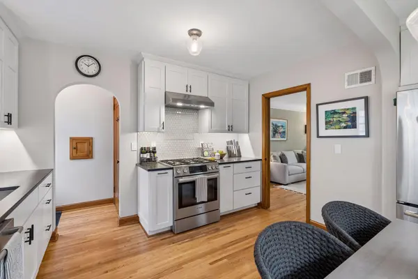 957 Hoyt AVE W, Saint Paul, MN 55117