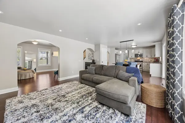 7891 Claiborne LN, Inver Grove Heights, MN 55076