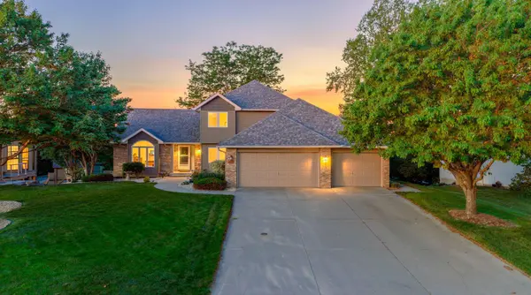 10791 Alberton WAY, Inver Grove Heights, MN 55077