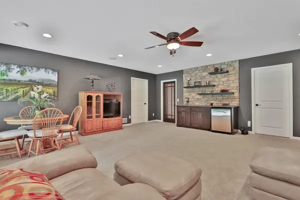 4057 148th LN NE, Ham Lake, MN 55304