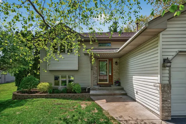 706 79th ST W, Lino Lakes, MN 55014