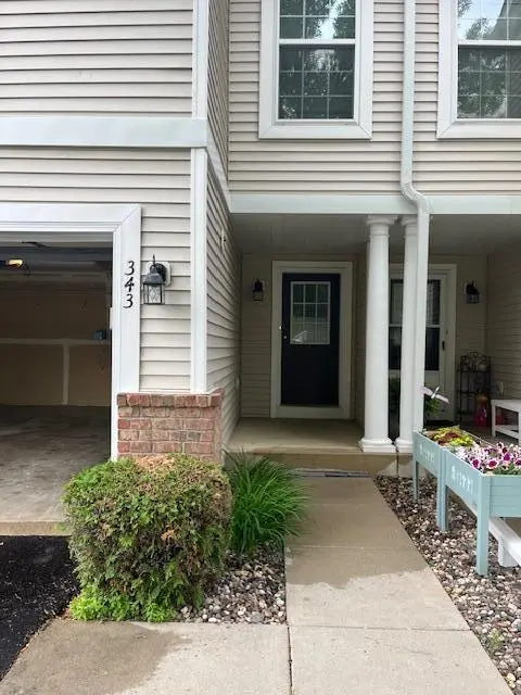 343 Wagon Wheel LN, Chaska, MN 55318