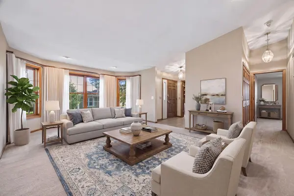 804 Ivy LN, Eagan, MN 55123