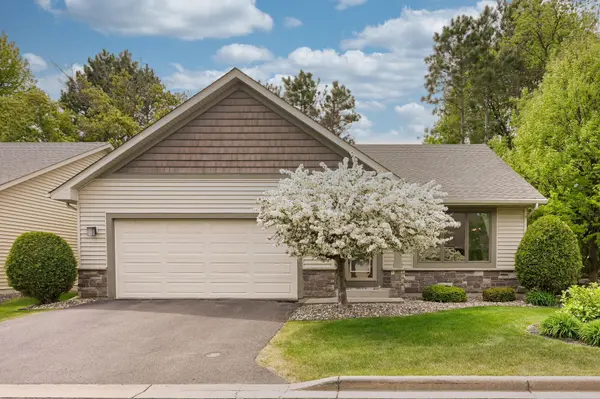 1003 Farrell ST S, Maplewood, MN 55119
