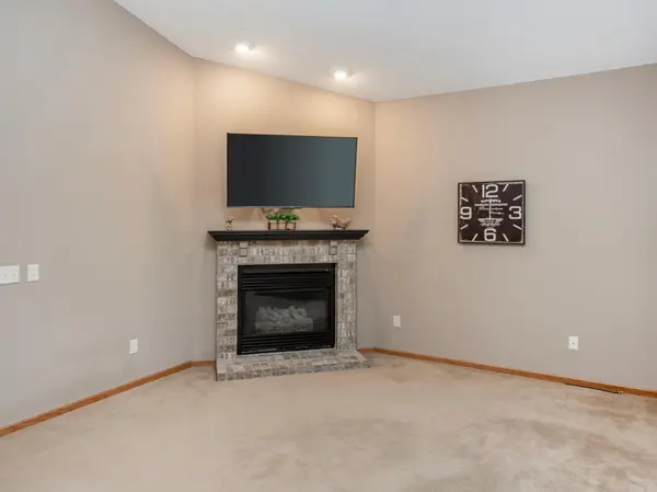 17213 Rogers RD, Eden Prairie, MN 55347