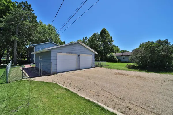 521 5th ST NE, Staples, MN 56479