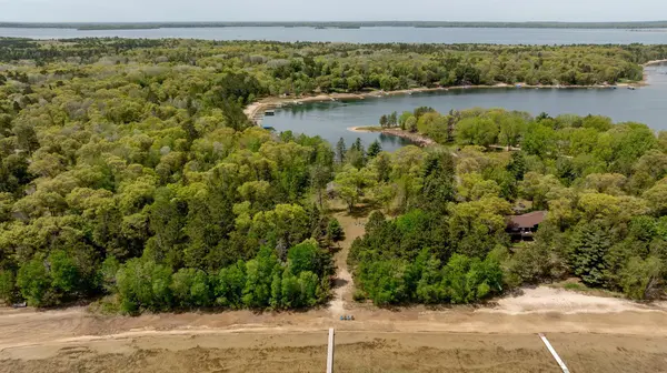 29246 Huxtable Point RD, Merrifield, MN 56465