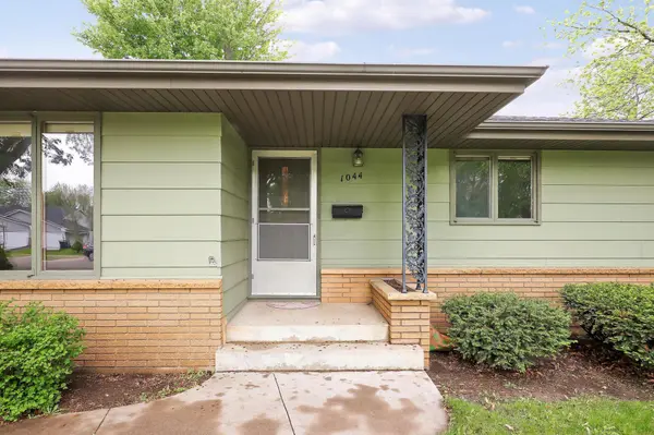 1044 Scott ST S, Shakopee, MN 55379