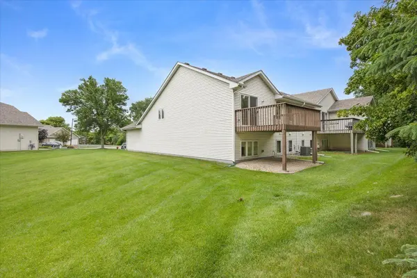 6324 Cavell CT, Brooklyn Park, MN 55428