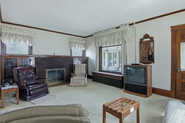 712 N Bridge ST, Chippewa Falls, WI 54729