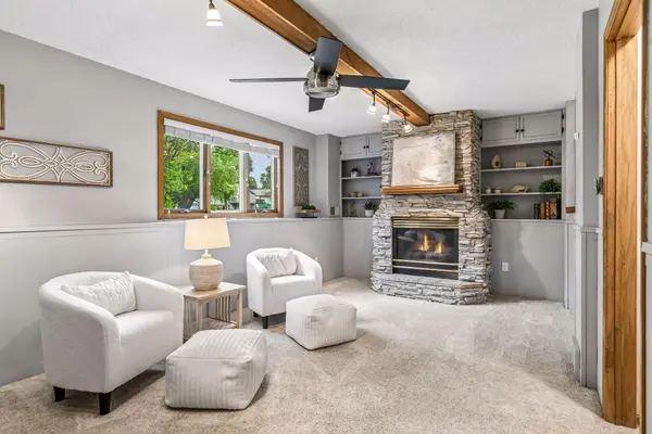 6582 Falstaff TER, Woodbury, MN 55125