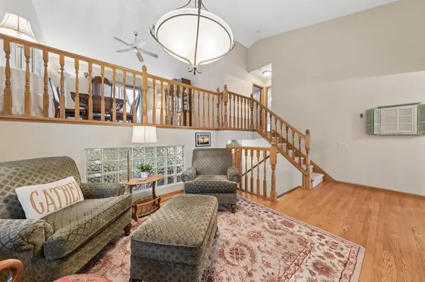 8528 Flamingo DR, Chanhassen, MN 55317