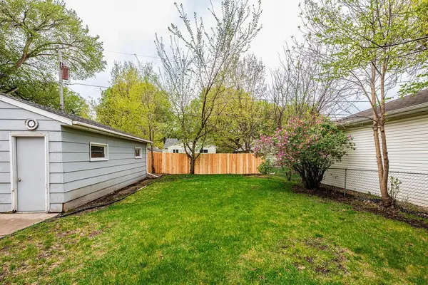 1001 18th ST S, Fargo, ND 58103
