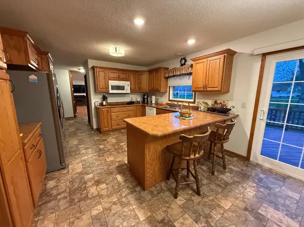 1228 Edgewood DR, Thief River Falls, MN 56701