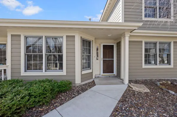 809 Ivy LN, Eagan, MN 55123