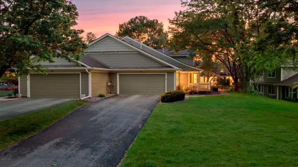 809 Ivy LN, Eagan, MN 55123