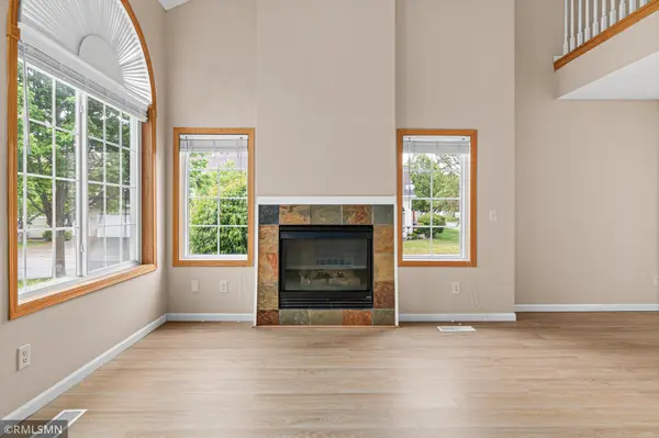 1900 Hawthorne PT, Hudson, WI 54016