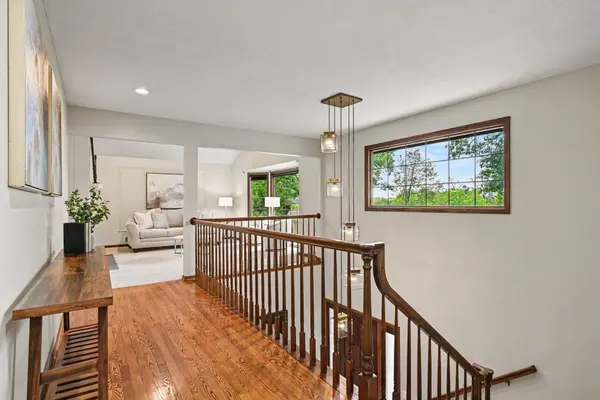 16480 Kingswood DR, Lakeville, MN 55044