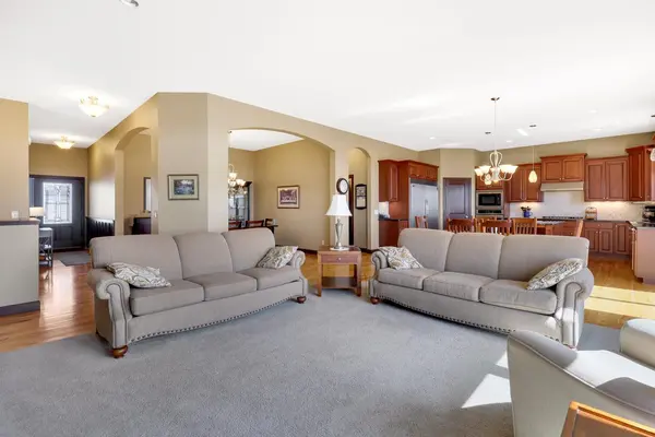 18950 Iden AVE, Lakeville, MN 55044