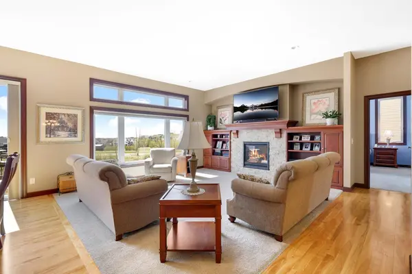 18950 Iden AVE, Lakeville, MN 55044