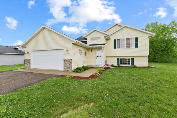 851 Forest City BLVD NW, Maple Lake, MN 55358