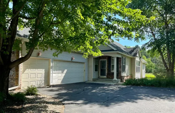 10512 Mississippi CIR N, Brooklyn Park, MN 55443