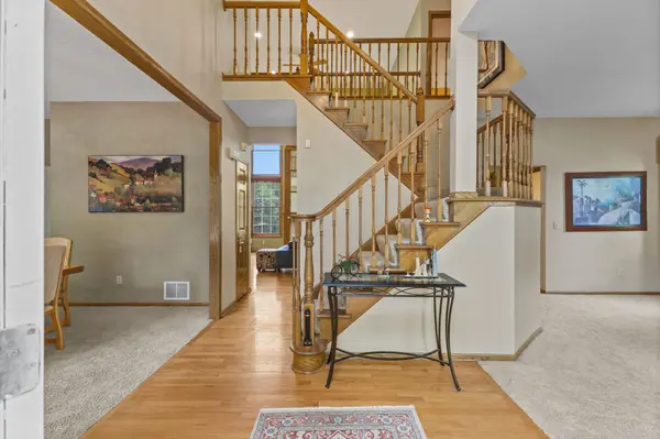 16943 Candlewood Pkwy, Eden Prairie, MN 55347