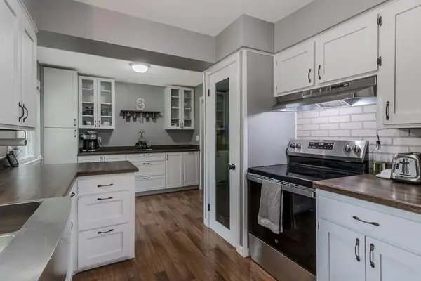 360 N Park AVE, Le Center, MN 56057