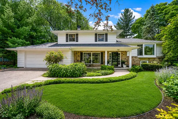 768 Lower Colonial DR, Mendota Heights, MN 55118