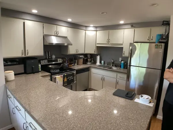 2950 Dean Pkwy #604, Minneapolis, MN 55416